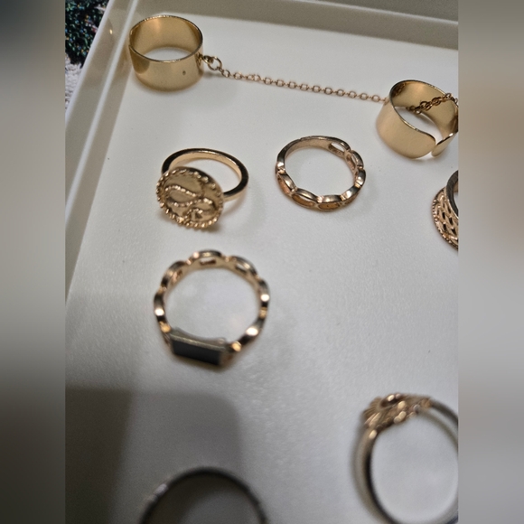 Assorted Ring Lot In Various Sized - Picture 5 of 6